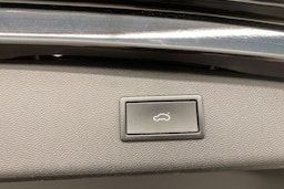 musta SEAT Leon Sportstourer 2021 kuva 32.