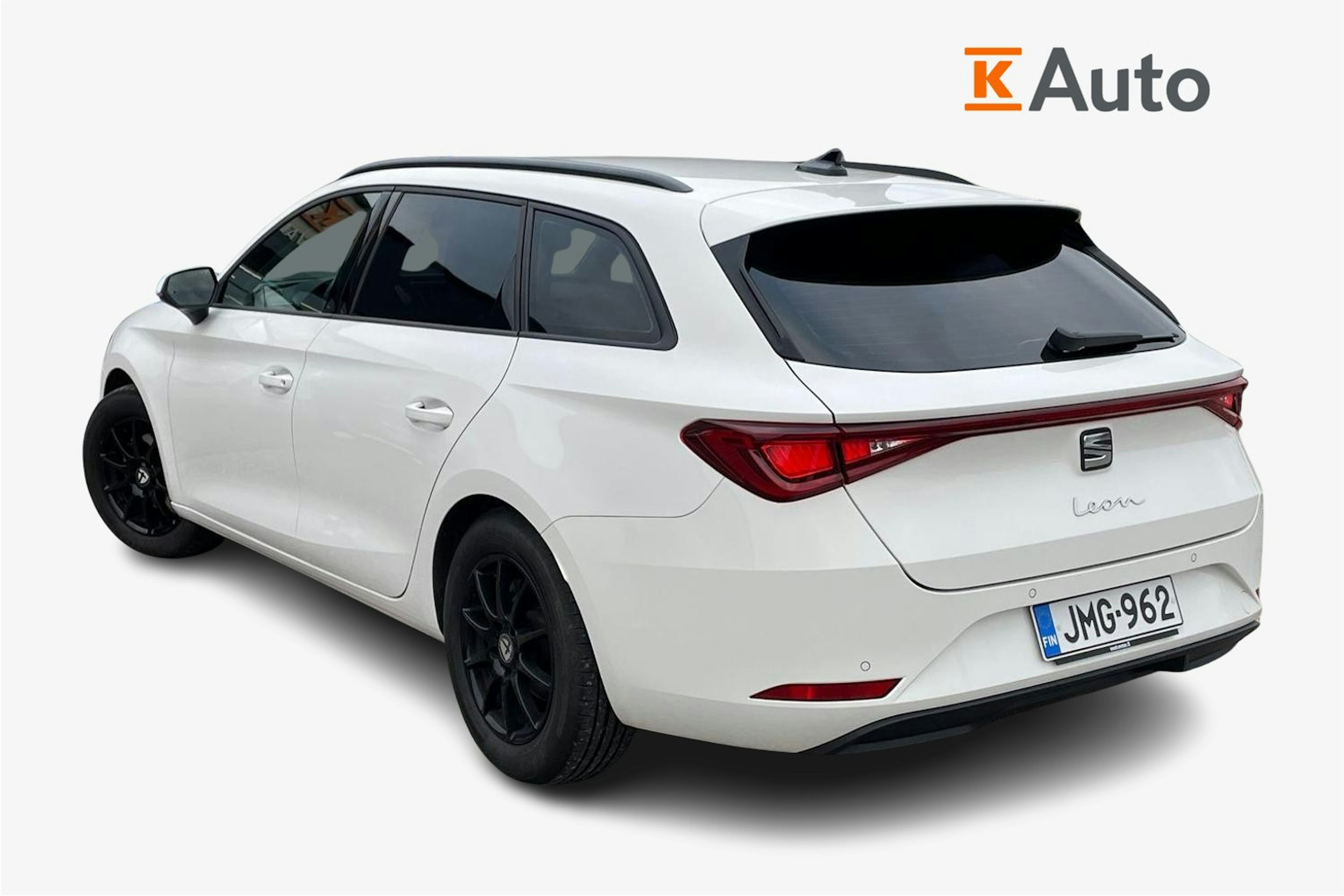 valkoinen SEAT Leon Sportstourer 2021 kuva 2.