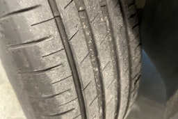 valkoinen SEAT Leon Sportstourer 2021 kuva 13.