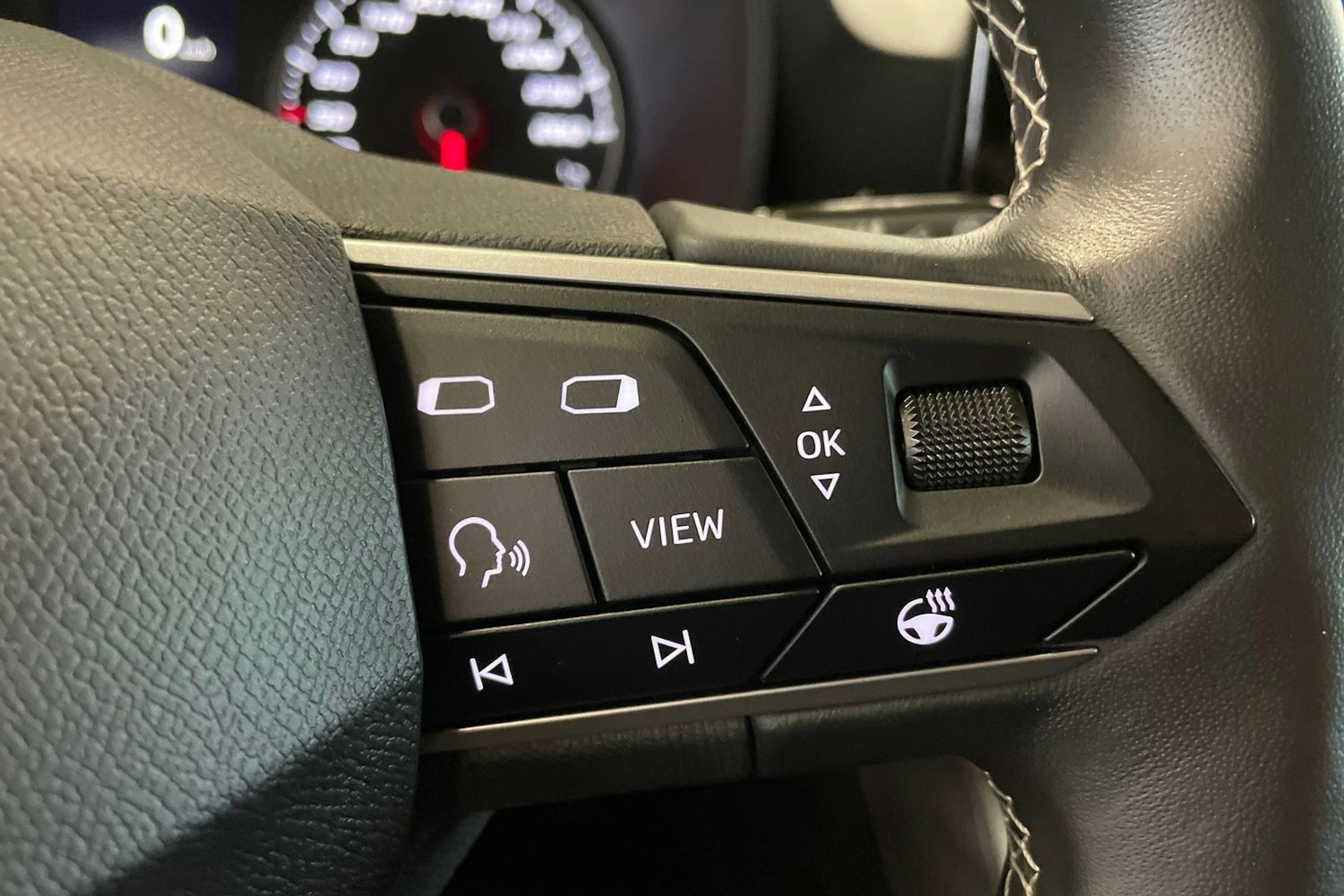 valkoinen SEAT Leon Sportstourer 2021 kuva 16.