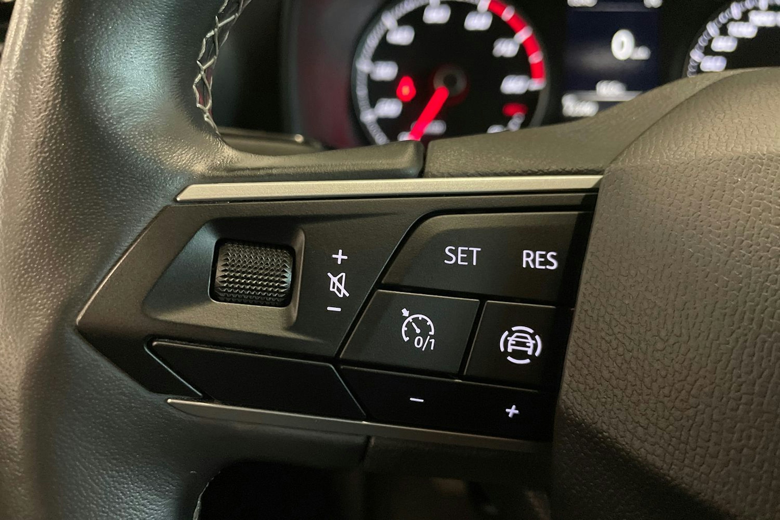 valkoinen SEAT Leon Sportstourer 2021 kuva 17.