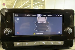 valkoinen SEAT Leon Sportstourer 2021 kuva 20.