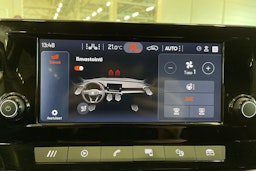 valkoinen SEAT Leon Sportstourer 2021 kuva 26.