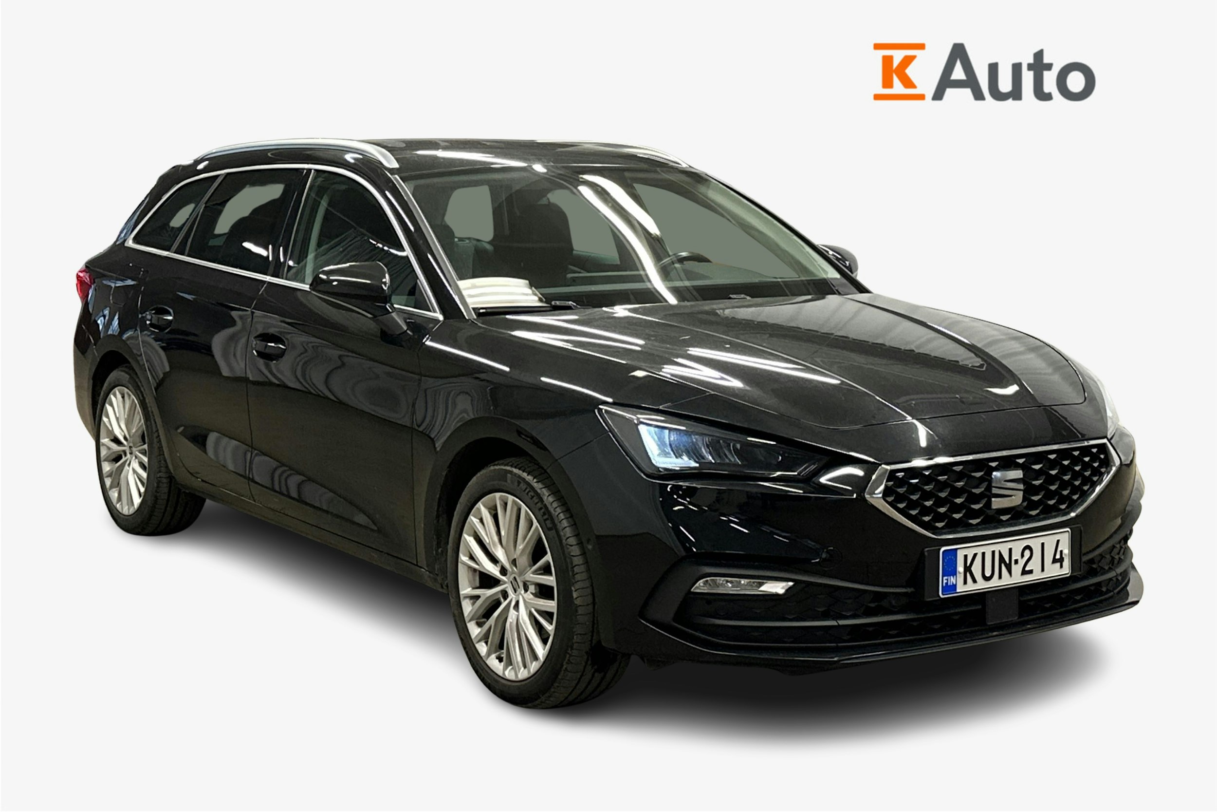 musta SEAT Leon Sportstourer 2021 kuva 1.
