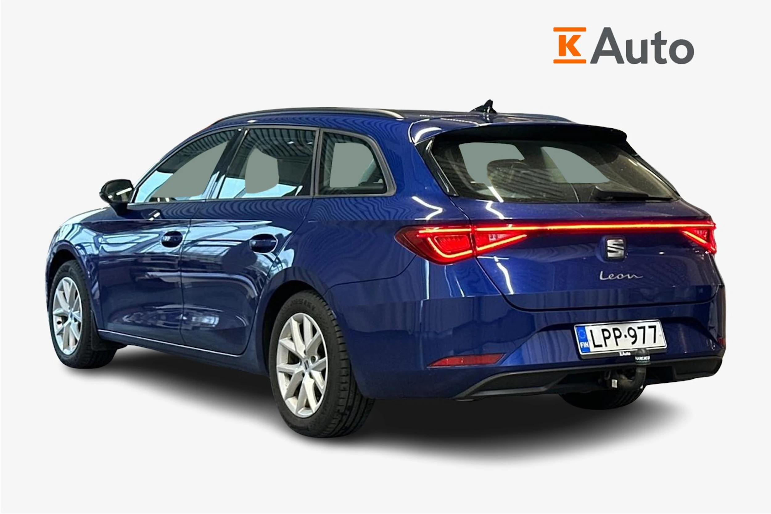 sininen SEAT Leon Sportstourer 2021 kuva 2.