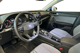 sininen SEAT Leon Sportstourer 2021 kuva 3.