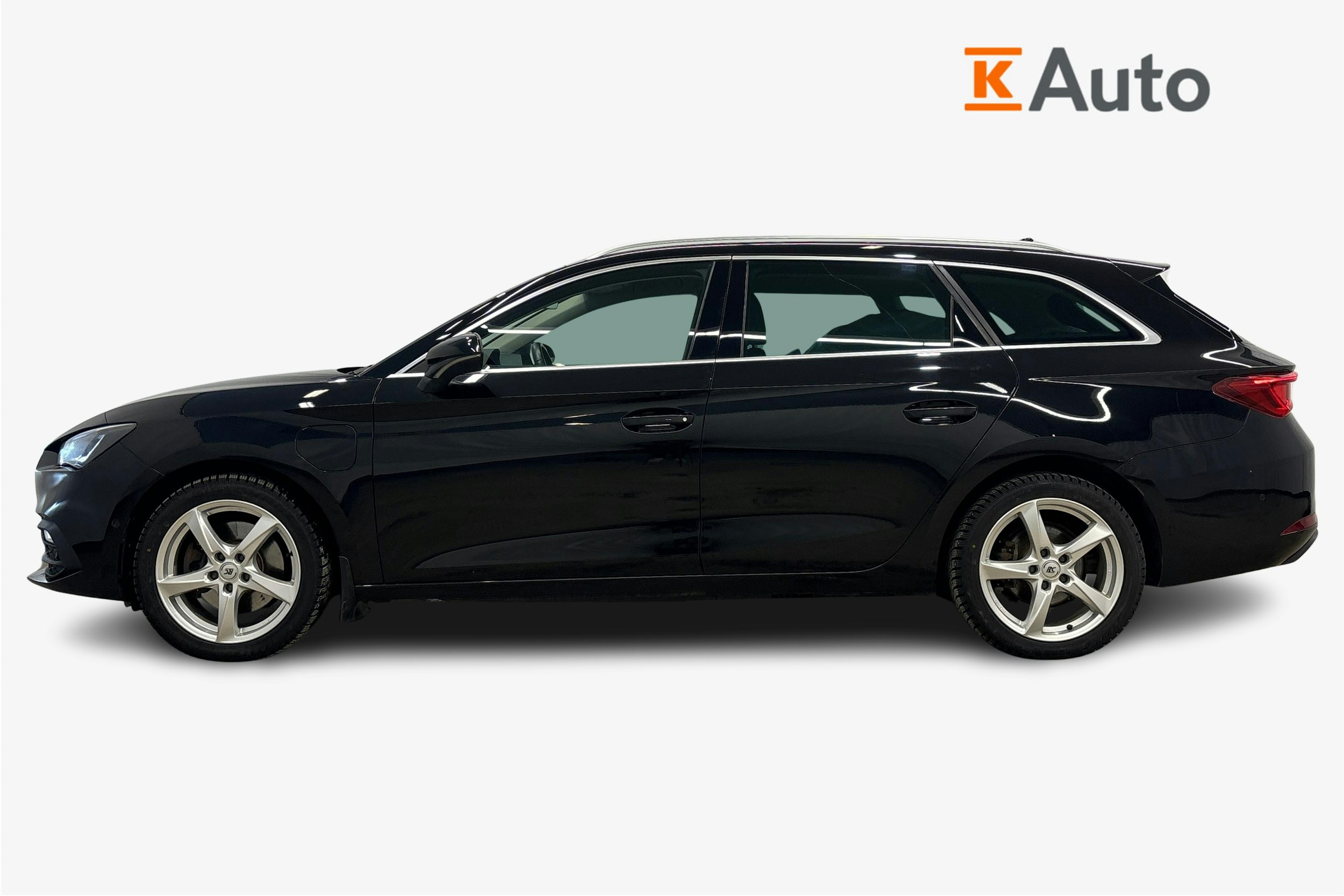 musta SEAT Leon Sportstourer 2021 kuva 6.