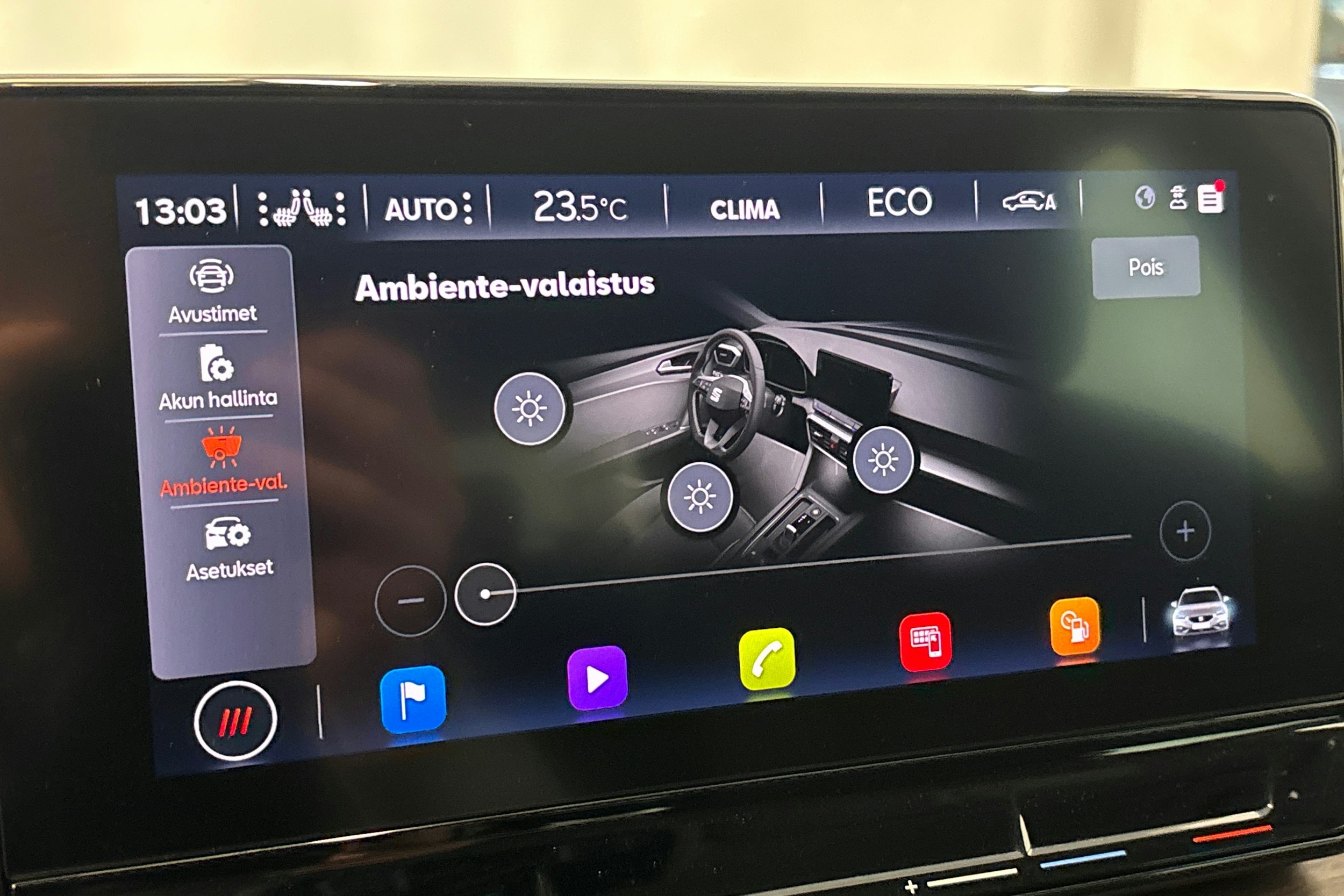 musta SEAT Leon Sportstourer 2021 kuva 24.