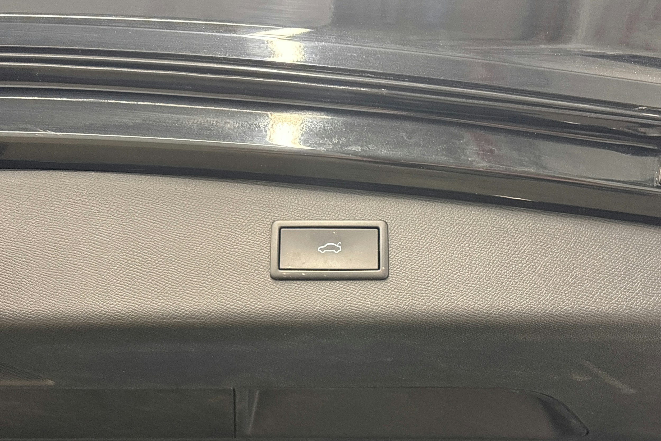 musta SEAT Leon Sportstourer 2021 kuva 27.