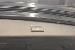 musta SEAT Leon Sportstourer 2021 kuva 27.