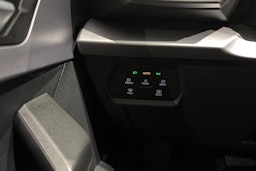valkoinen SEAT Leon Sportstourer 2021 kuva 19.