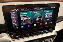 valkoinen SEAT Leon Sportstourer 2021 kuva 25.