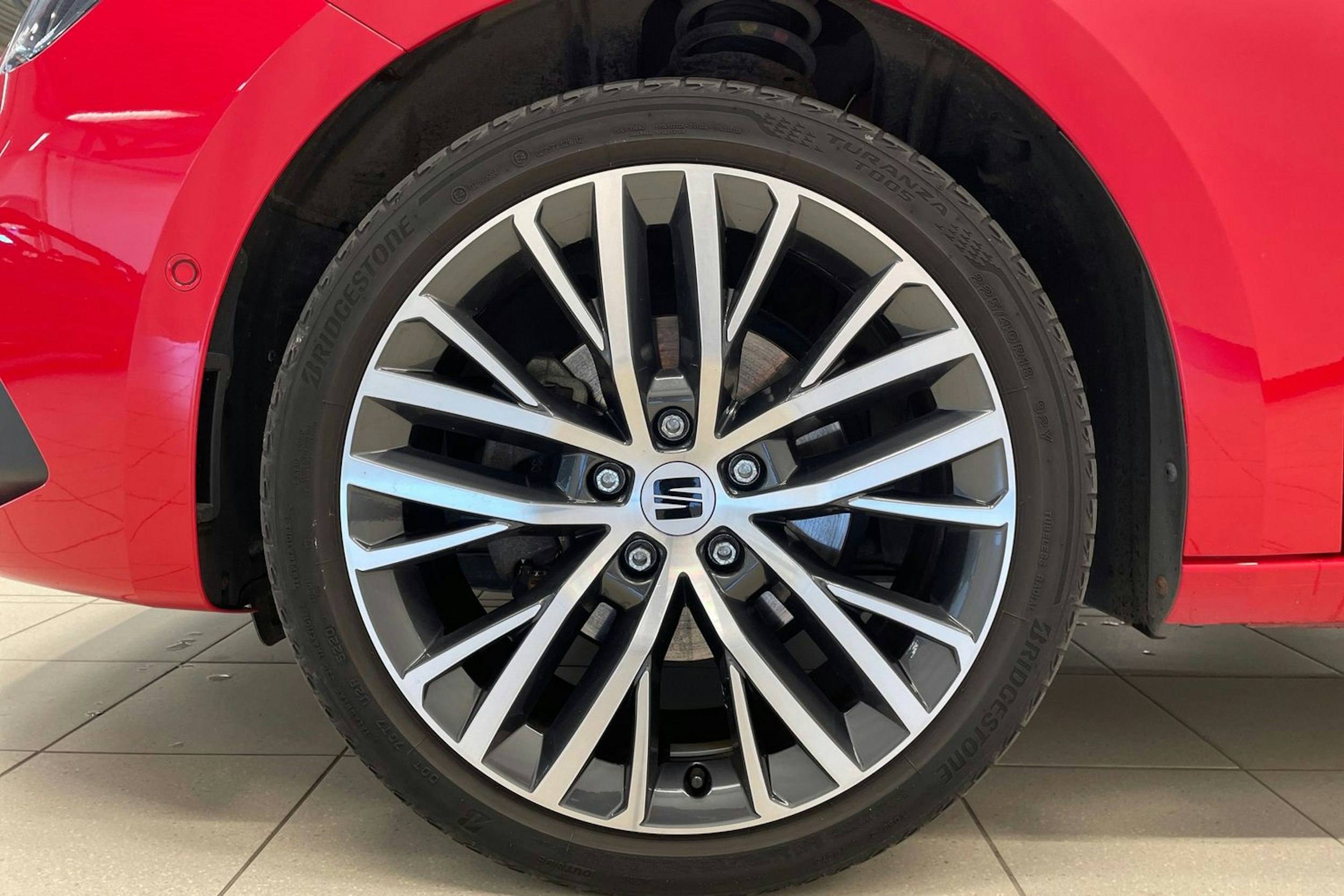 Punainen SEAT LEON SPORTSTOURER 2021 kuva 11.