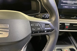 valkoinen SEAT Leon Sportstourer 2021 kuva 20.