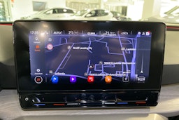 valkoinen SEAT Leon Sportstourer 2021 kuva 23.