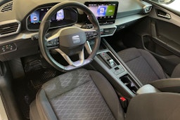 valkoinen SEAT Leon Sportstourer 2021 kuva 7.