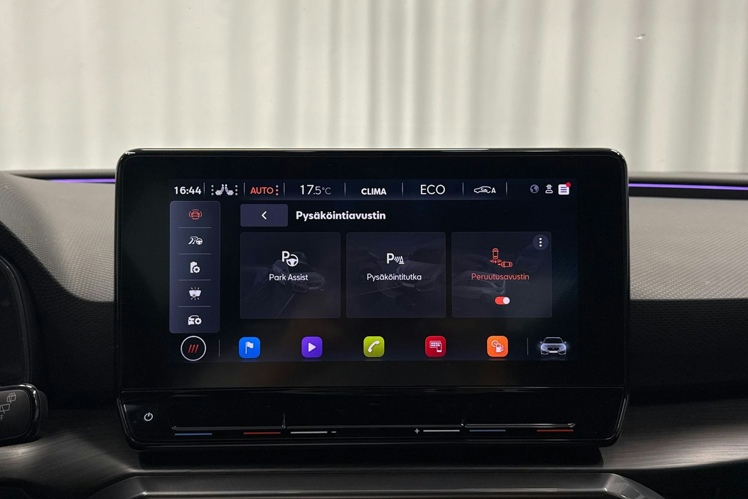 harmaa SEAT Leon Sportstourer 2021 kuva 20.