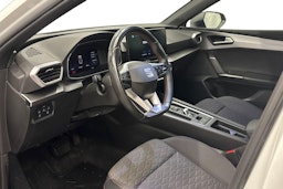 valkoinen SEAT Leon Sportstourer 2021 kuva 7.