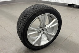 valkoinen SEAT Leon Sportstourer 2021 kuva 14.