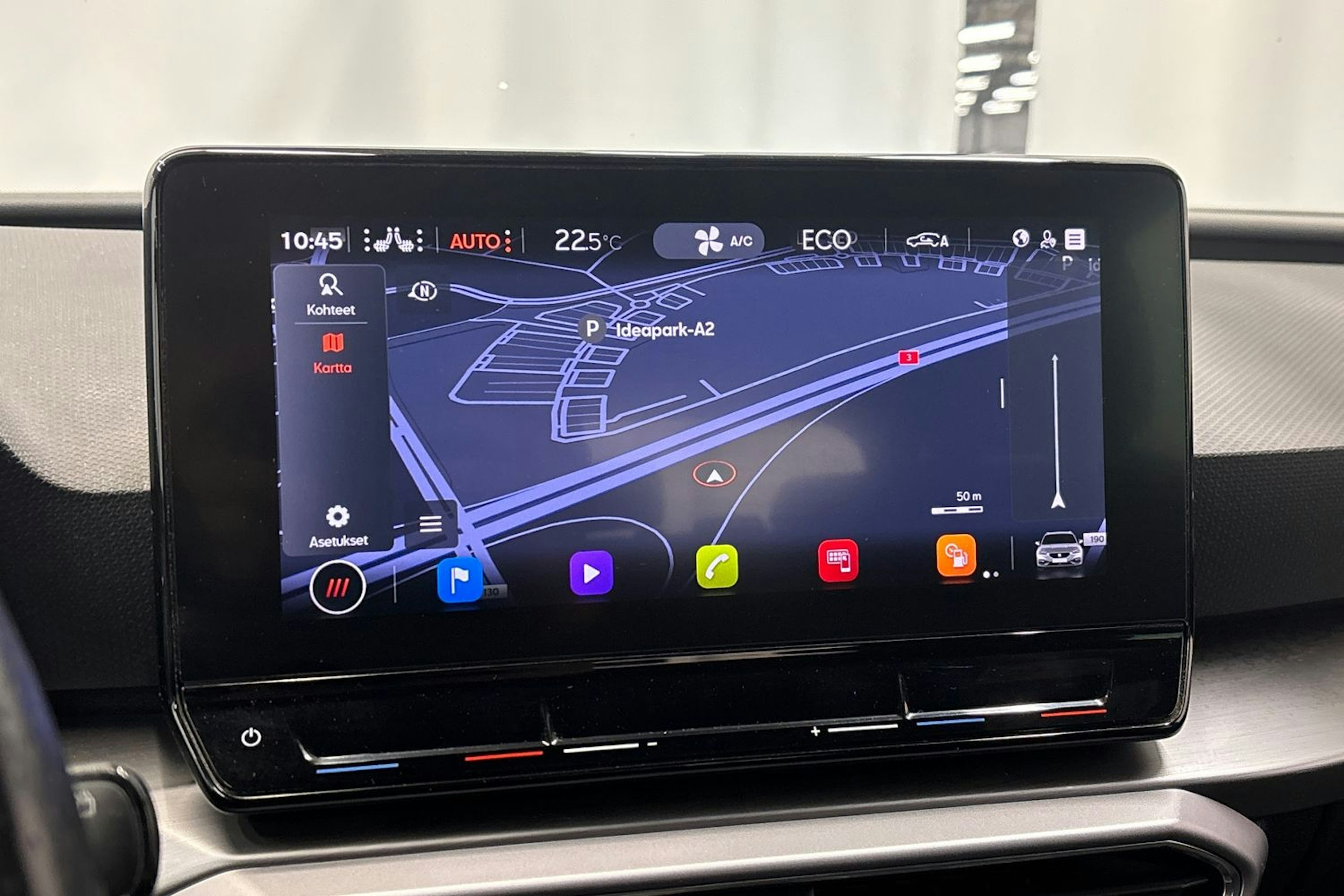 valkoinen SEAT Leon Sportstourer 2021 kuva 25.