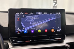 valkoinen SEAT Leon Sportstourer 2021 kuva 25.