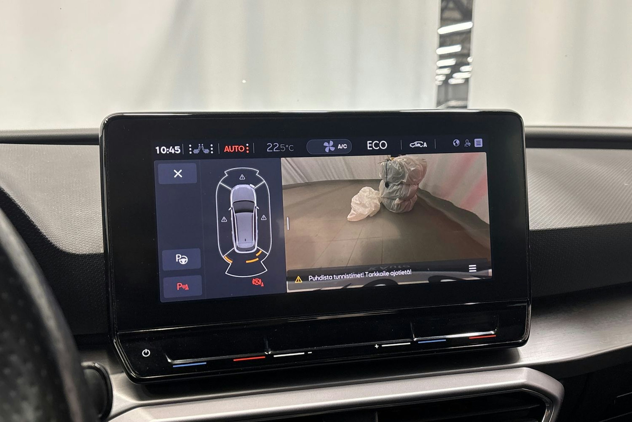 valkoinen SEAT Leon Sportstourer 2021 kuva 27.