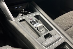 valkoinen SEAT Leon Sportstourer 2021 kuva 28.