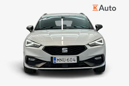 valkoinen SEAT Leon Sportstourer 2021 kuva 4.