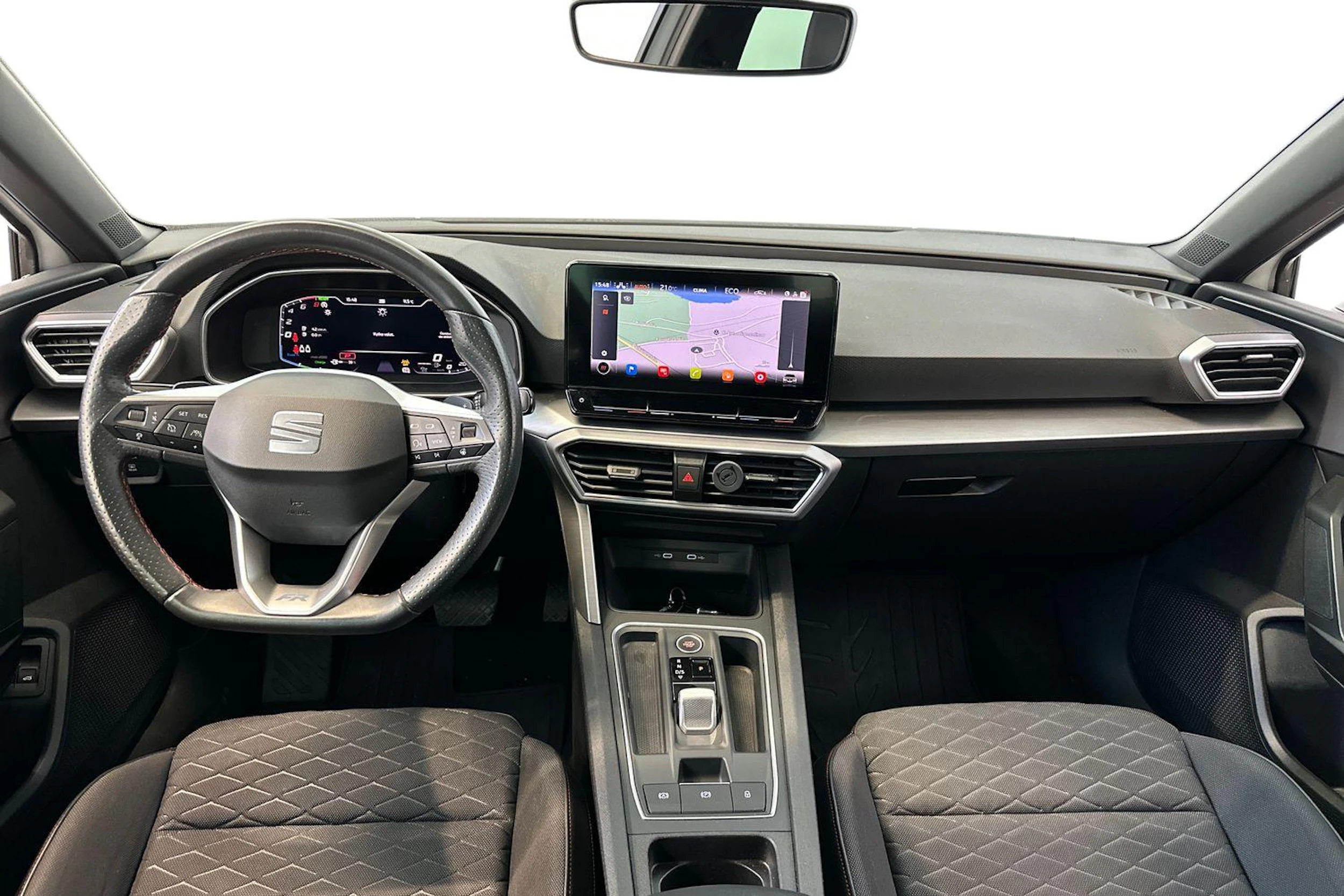 valkoinen SEAT Leon Sportstourer 2021 kuva 8.