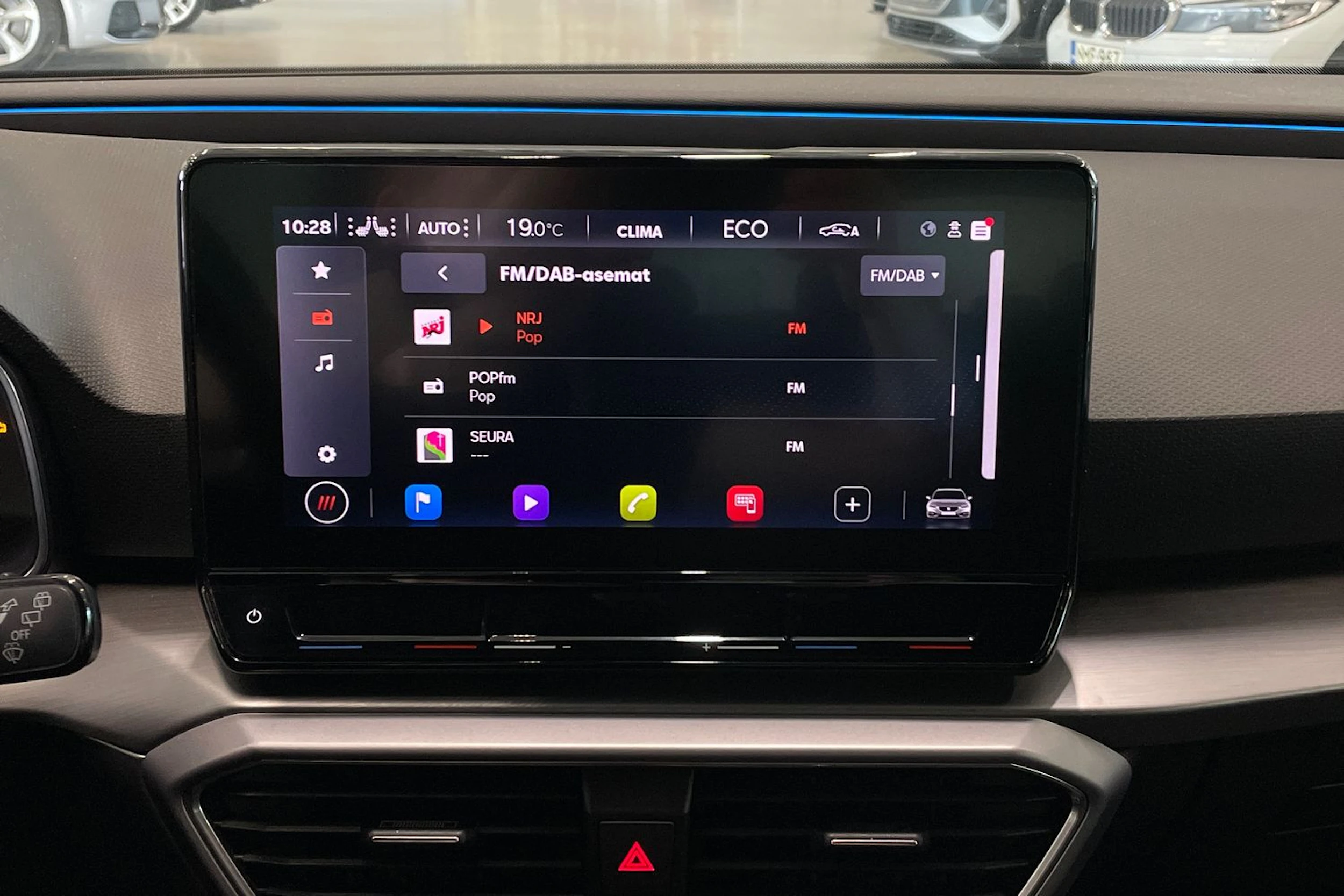 Musta SEAT LEON SPORTSTOURER 2021 kuva 16.