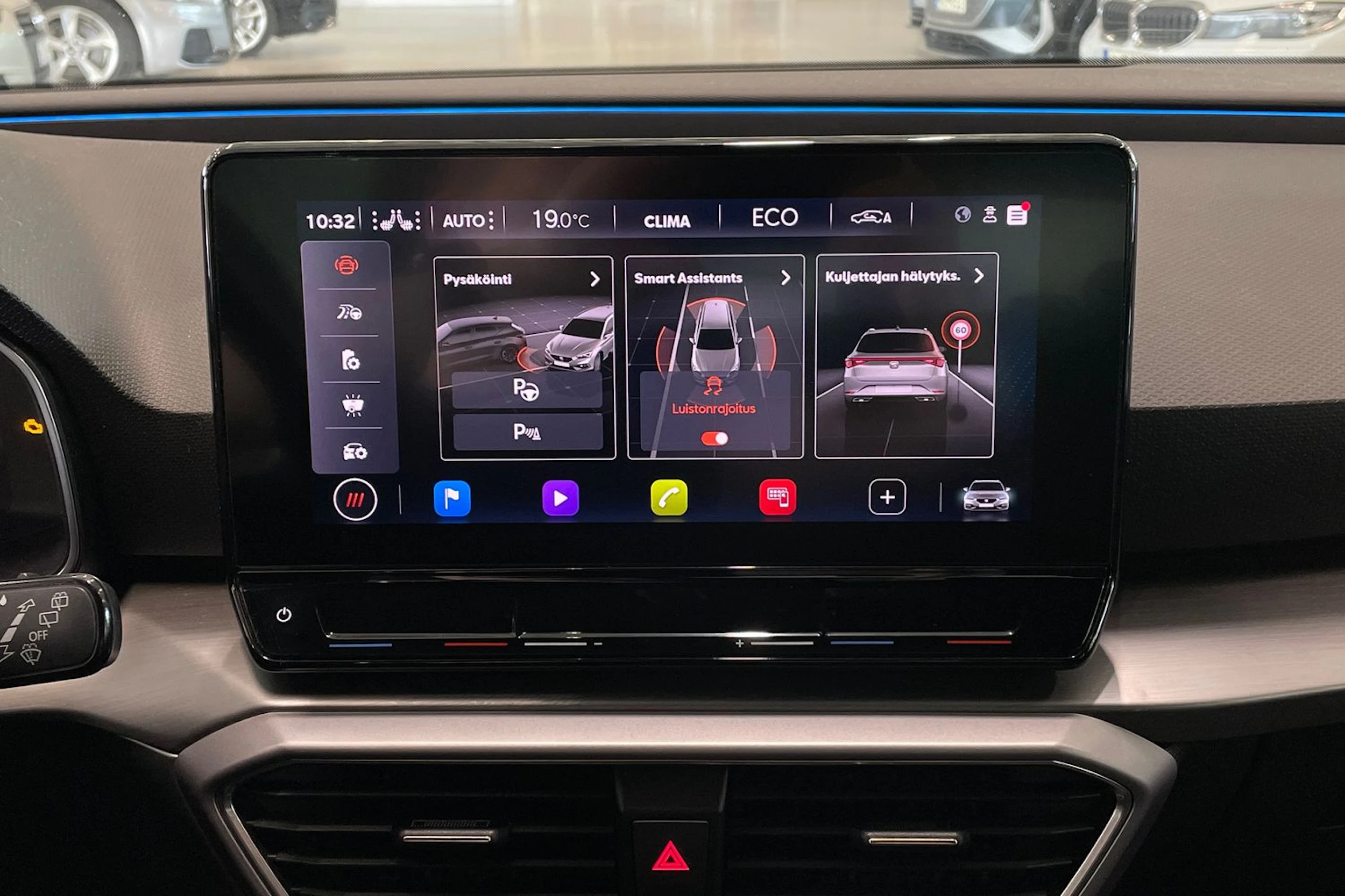 Musta SEAT LEON SPORTSTOURER 2021 kuva 19.