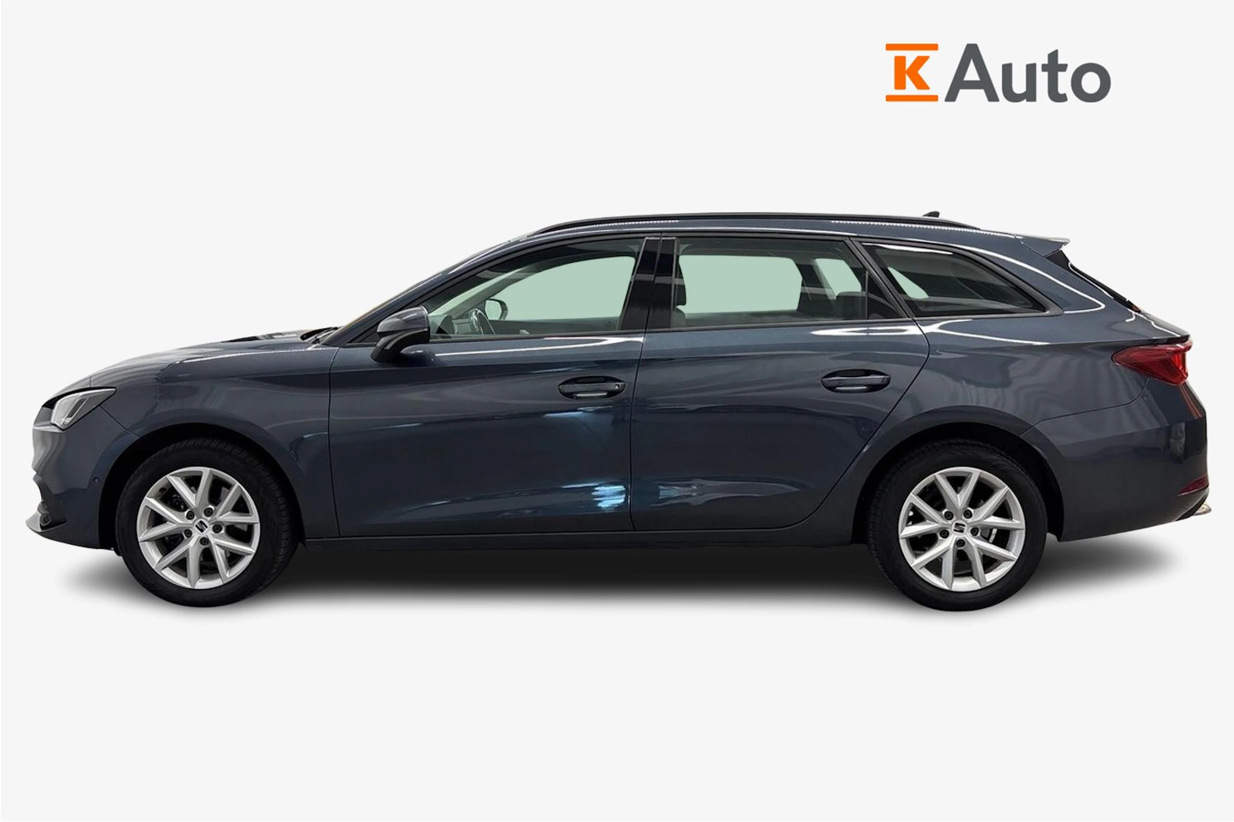 harmaa SEAT Leon Sportstourer 2021 kuva 5.