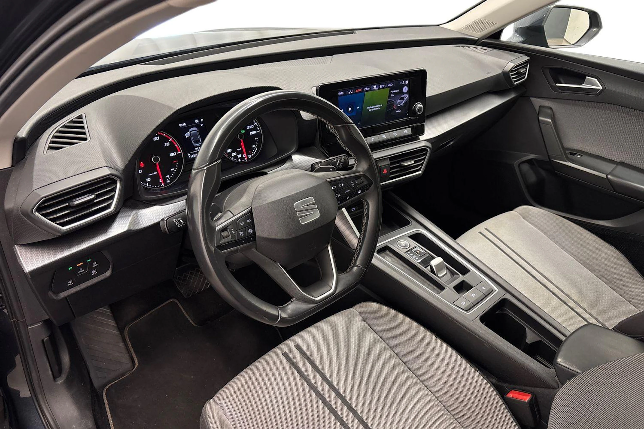 harmaa SEAT Leon Sportstourer 2021 kuva 6.