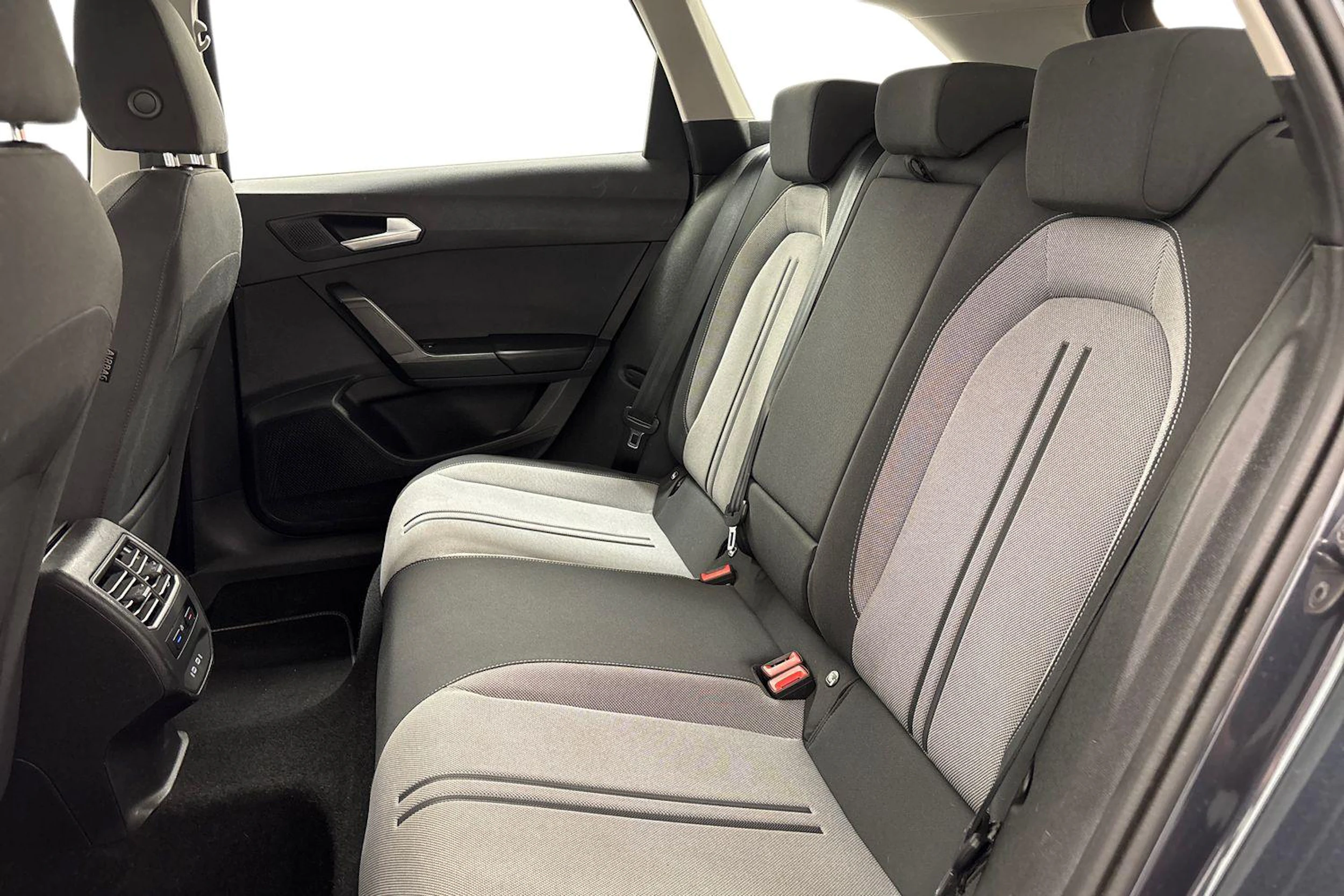 harmaa SEAT Leon Sportstourer 2021 kuva 8.