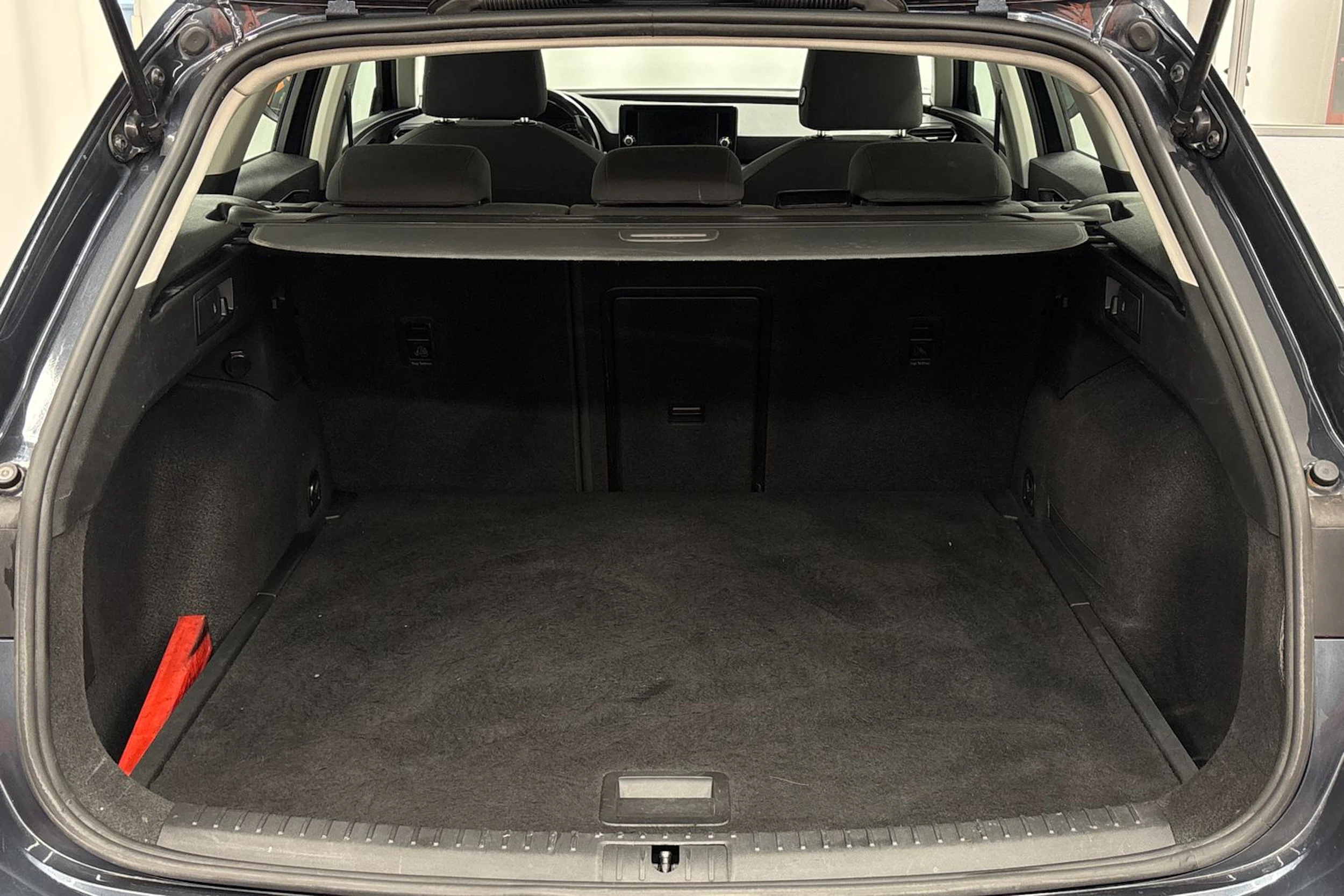 harmaa SEAT Leon Sportstourer 2021 kuva 20.