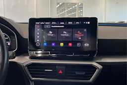 valkoinen SEAT Leon Sportstourer 2021 kuva 22.