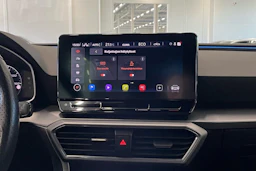 valkoinen SEAT Leon Sportstourer 2021 kuva 26.