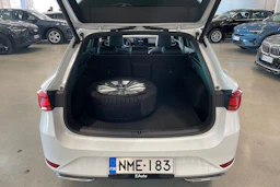 valkoinen SEAT Leon Sportstourer 2021 kuva 36.