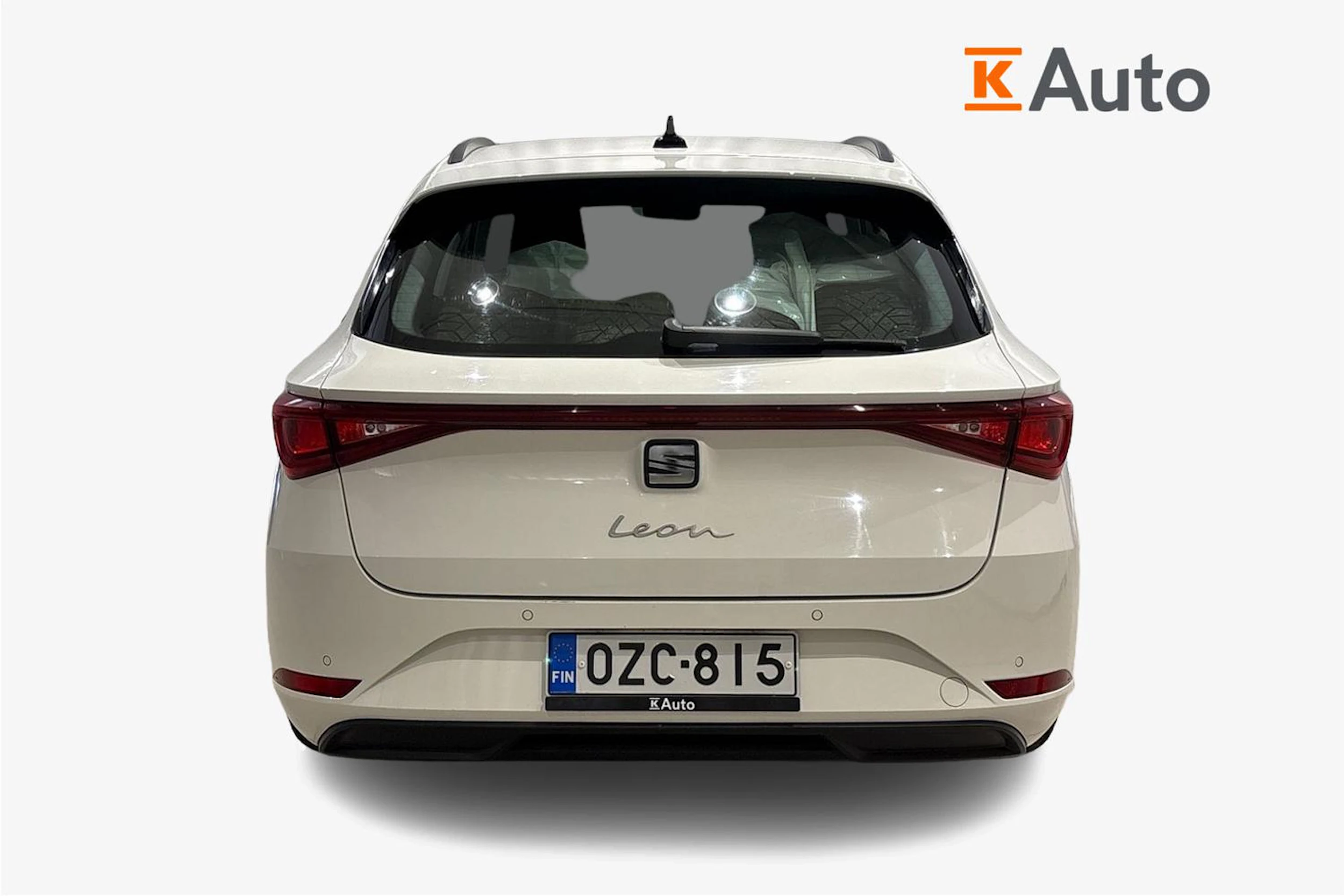 valkoinen SEAT Leon Sportstourer 2022 kuva 3.