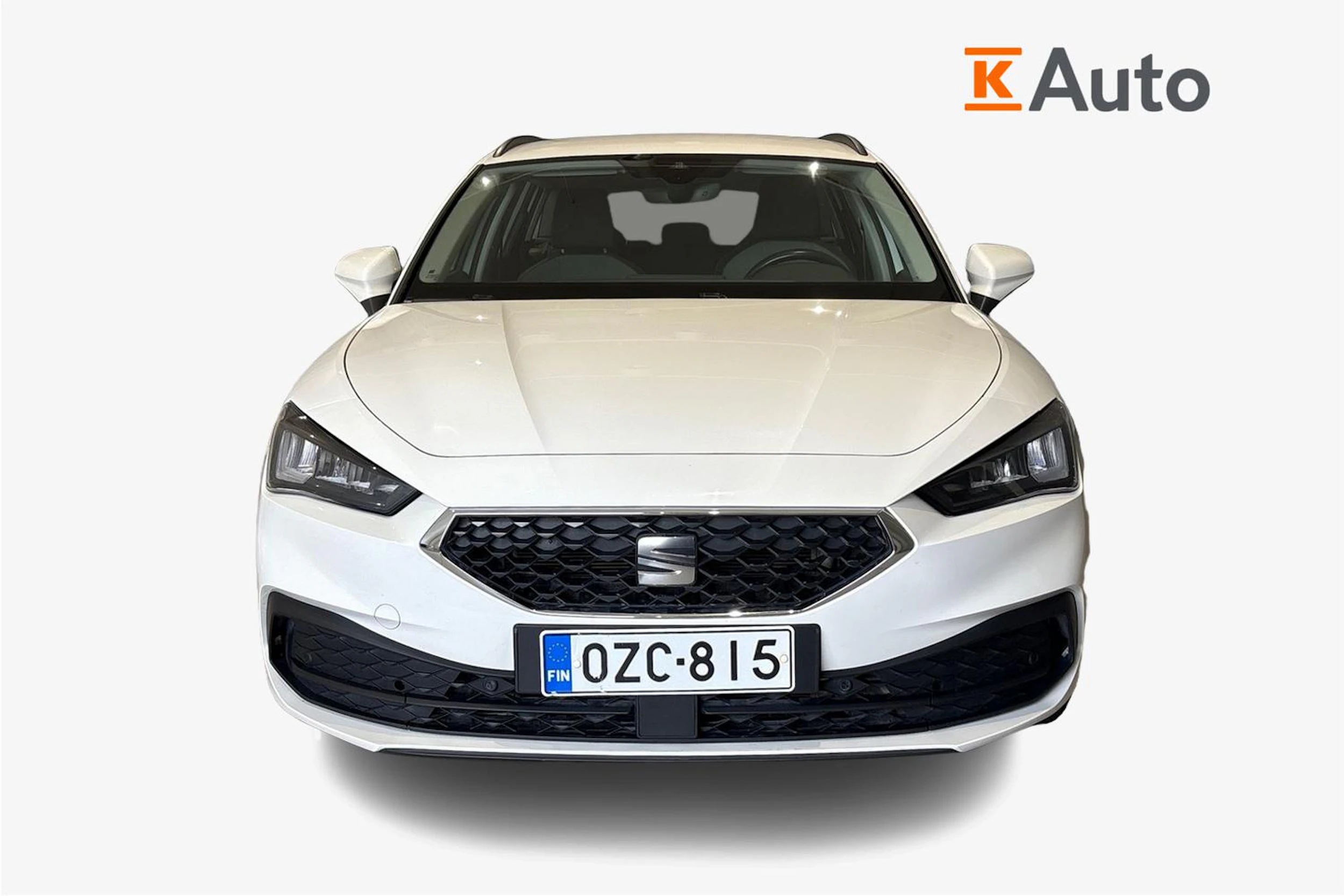 valkoinen SEAT Leon Sportstourer 2022 kuva 4.