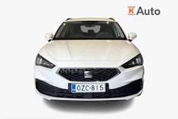 valkoinen SEAT Leon Sportstourer 2022 kuva 4.