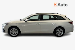 valkoinen SEAT Leon Sportstourer 2022 kuva 5.