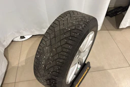 valkoinen SEAT Leon Sportstourer 2022 kuva 12.