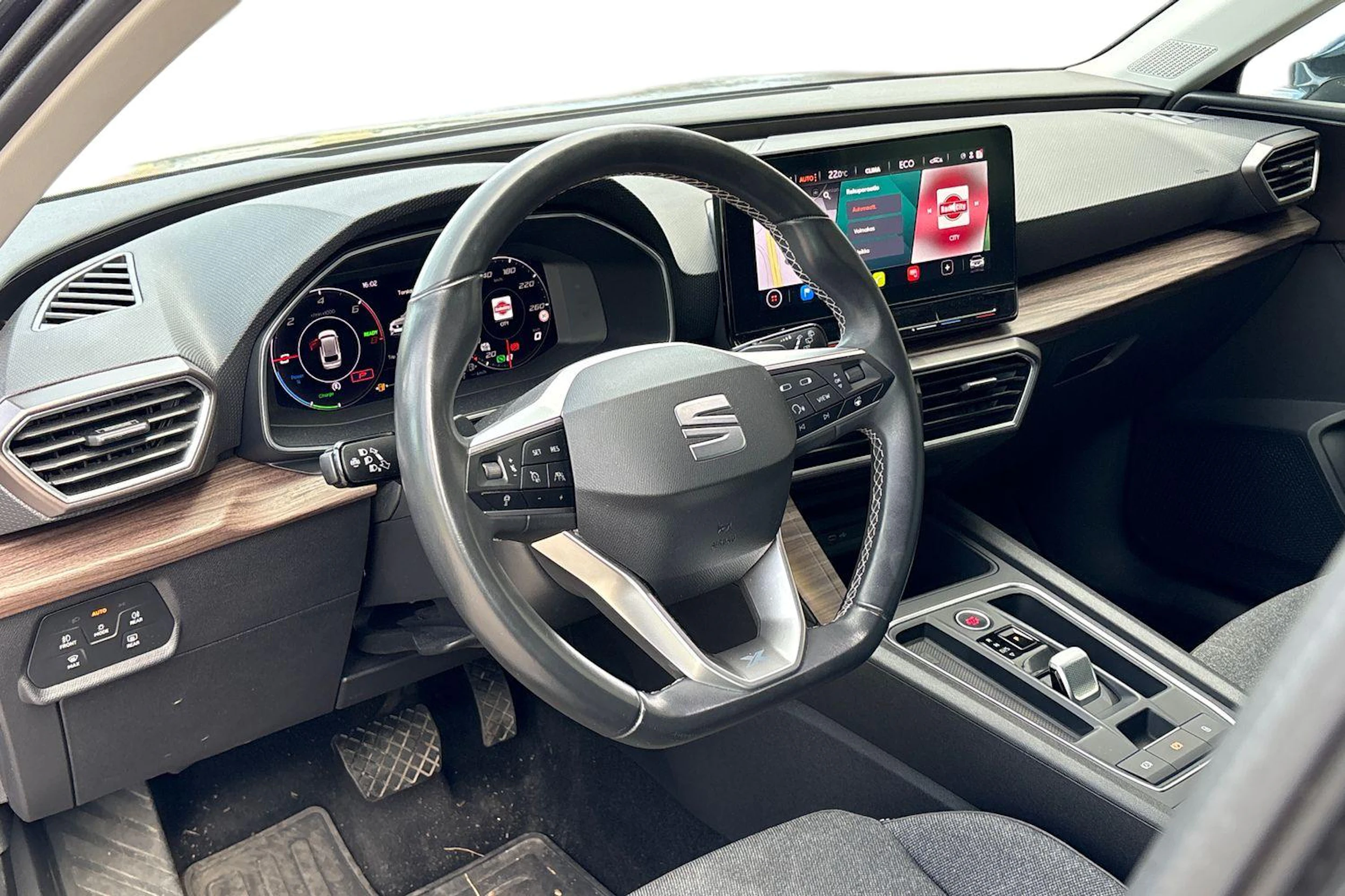 harmaa SEAT Leon Sportstourer 2021 kuva 3.
