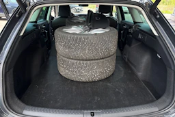 harmaa SEAT Leon Sportstourer 2021 kuva 5.