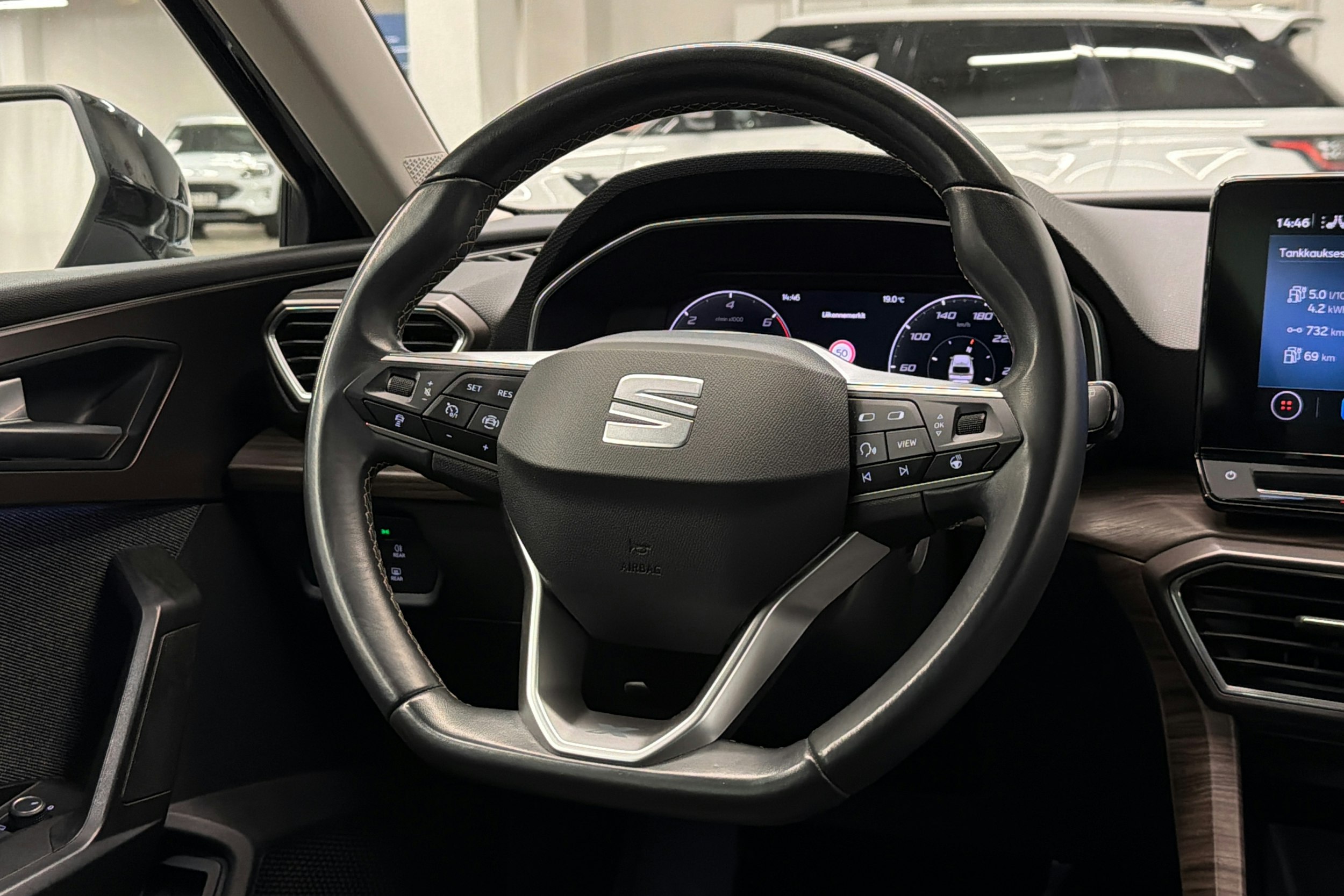 musta SEAT Leon Sportstourer 2021 kuva 18.