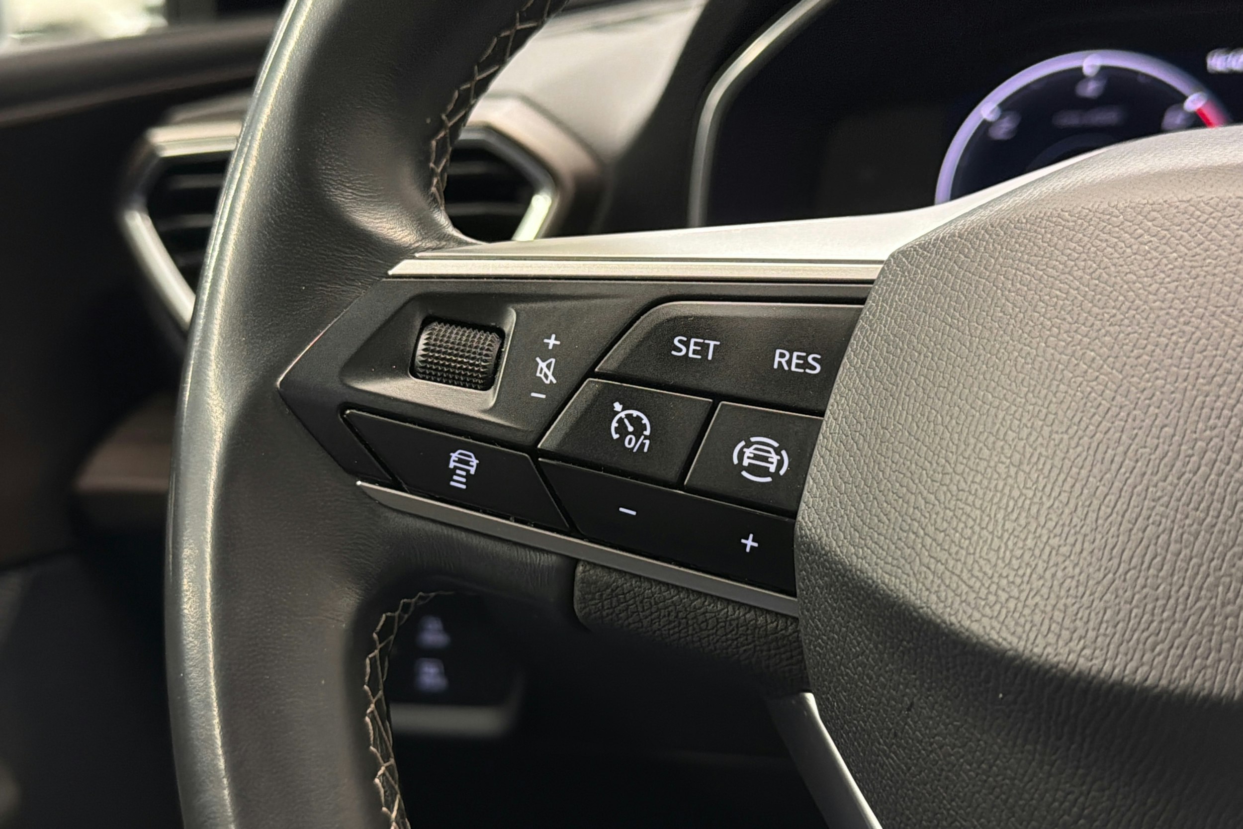 musta SEAT Leon Sportstourer 2021 kuva 21.