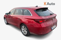 punainen SEAT Leon Sportstourer 2021 kuva 2.