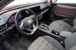 punainen SEAT Leon Sportstourer 2021 kuva 3.