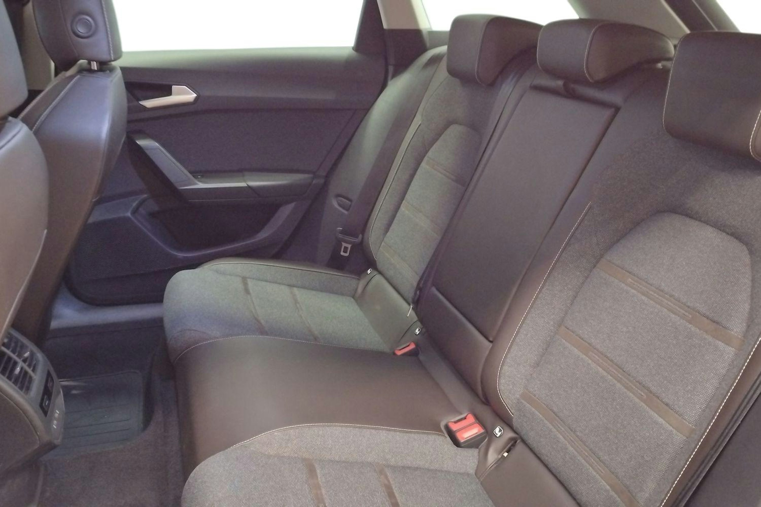 Sininen SEAT LEON SPORTSTOURER 2021 kuva 10.